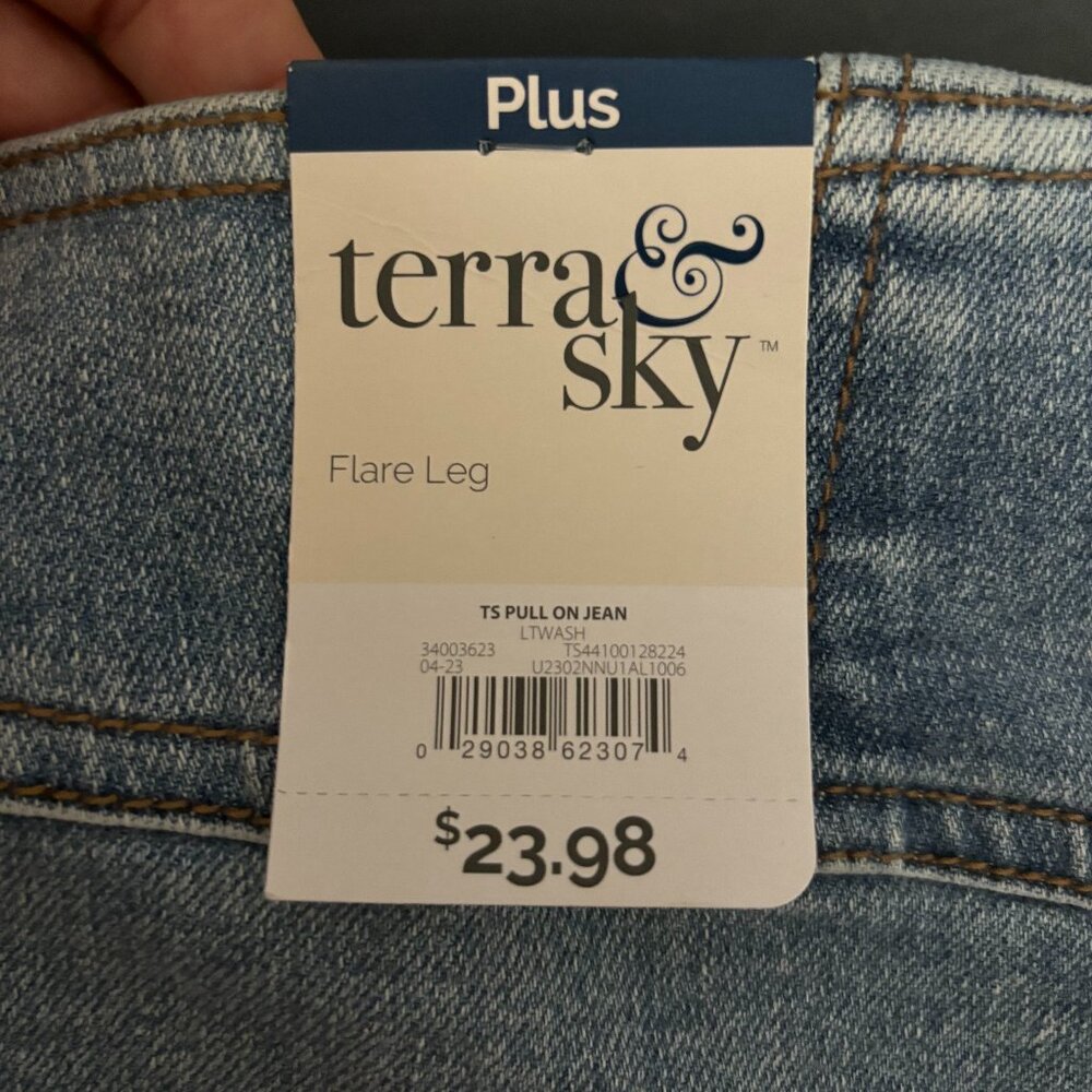 Terra & Sky 26W Blue Jeans - NWT
